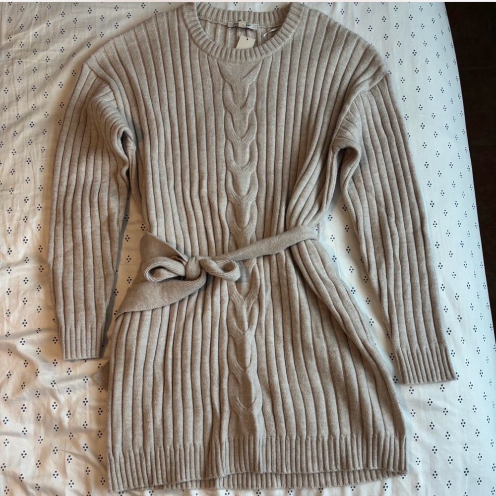 NWT Francesca’s Diane Cable Knit Tie Waist Dress - Picture 2 of 4